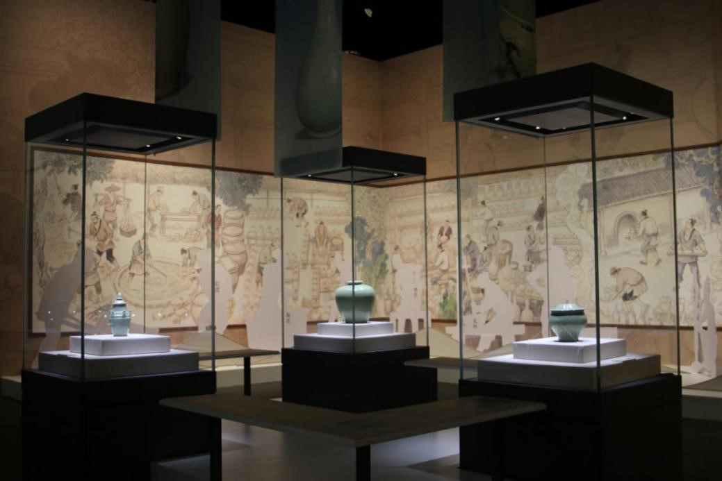 “龙行万里——海上丝绸之路上的龙泉青瓷”正式开展
